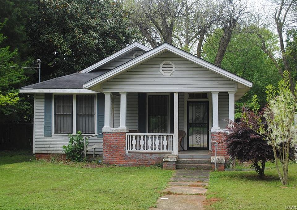 2nd image of 2310 Chapman St