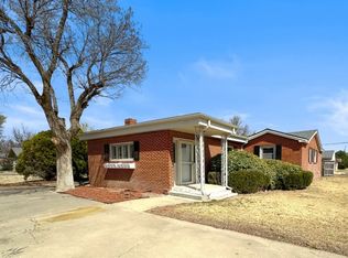 321 Barkley St, Spearman, TX 79081