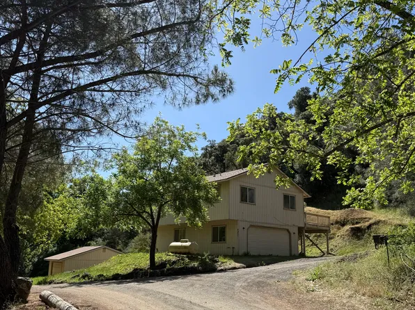 9032 Tassajara Creek Rd, Santa Margarita, CA 93453