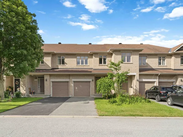 230 Badgeley Ave, Ottawa, ON K2T 0A4