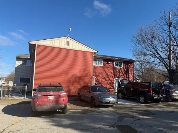 7352 Hough Ave, Cleveland, OH 44103