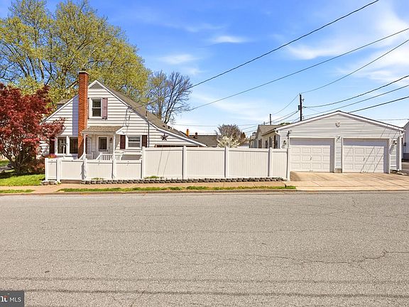 4th image of 1704 Lincoln St
