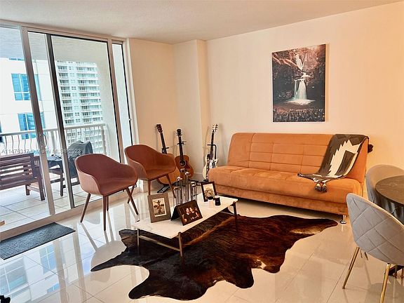 4th image of 1200 Brickell Bay Dr APT 2008