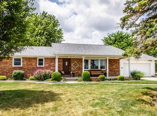 413 S Main St, Botkins, OH 45306