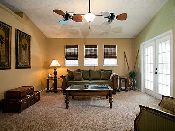 3rd image of 6347 NW Lykes Ln