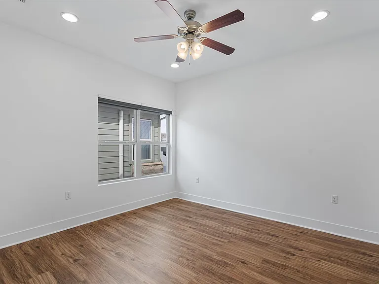 3120 Tom Miller St — Photo 22