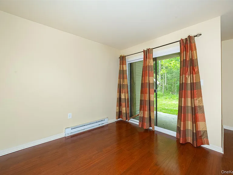 19 Scarborough Ln #A — Photo 6