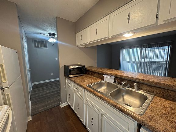 5th image of 6765 Quail Hollow Ct #2