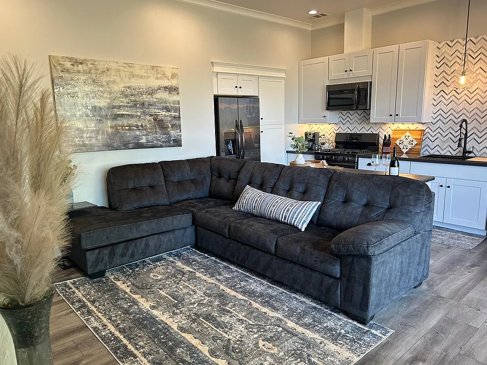 3189 E Highway 46