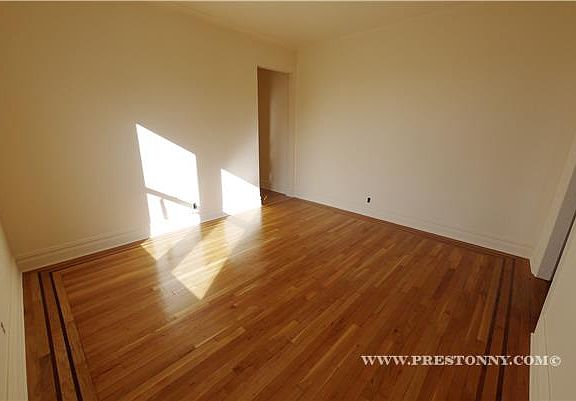 2nd image of 2586 44th St #3C