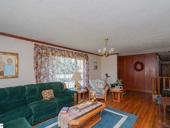 5th image of 10686 Greenville Hwy