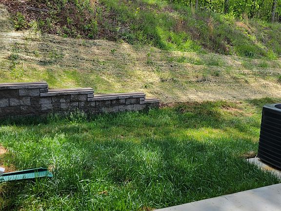 4th image of 262 Woodland Valley Ln