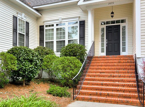 3rd image of 2070 Beaver Creek Ln