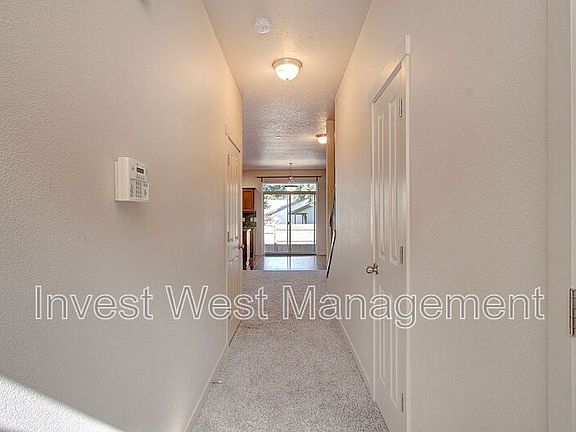 4th image of 5215 NE 83rd Pl