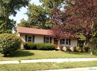 6920 Springfield Dr, Holland, OH