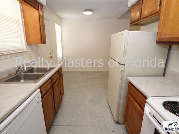 5th image of 458 Bay Pine Villa Dr