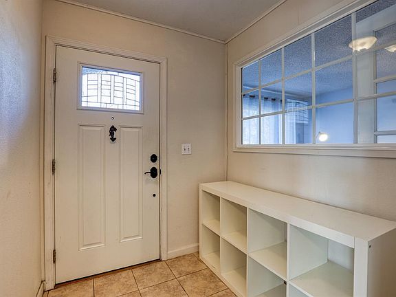 5th image of 8546 Everglade Dr