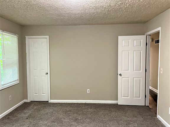 5th image of 217 Windfield Dr