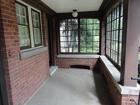 2nd image of 2847 N Farwell Ave