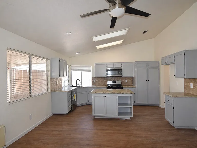 14129 La Mirada St — Photo 4