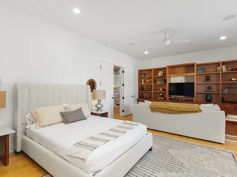 GUEST SUITE IN MAIN HOUSE
