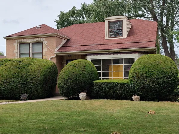 4940 Coyle Ave, Skokie, IL 60077