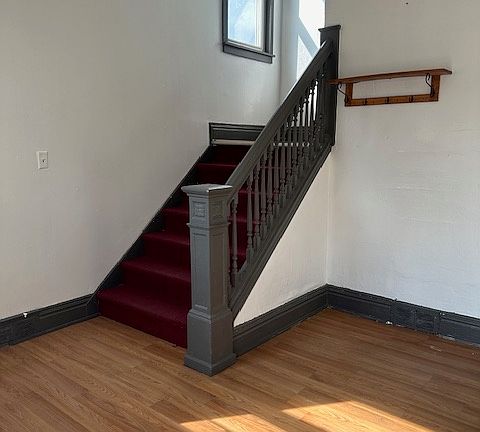 4th image of 1188 Bailey Ave