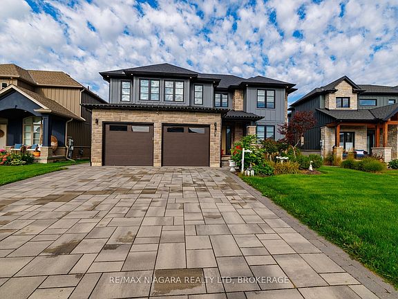 2nd image of 3603 Canfield Cres