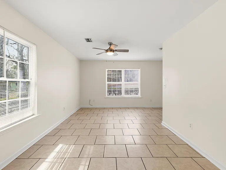735 Putnam Dr #2 — Photo 6