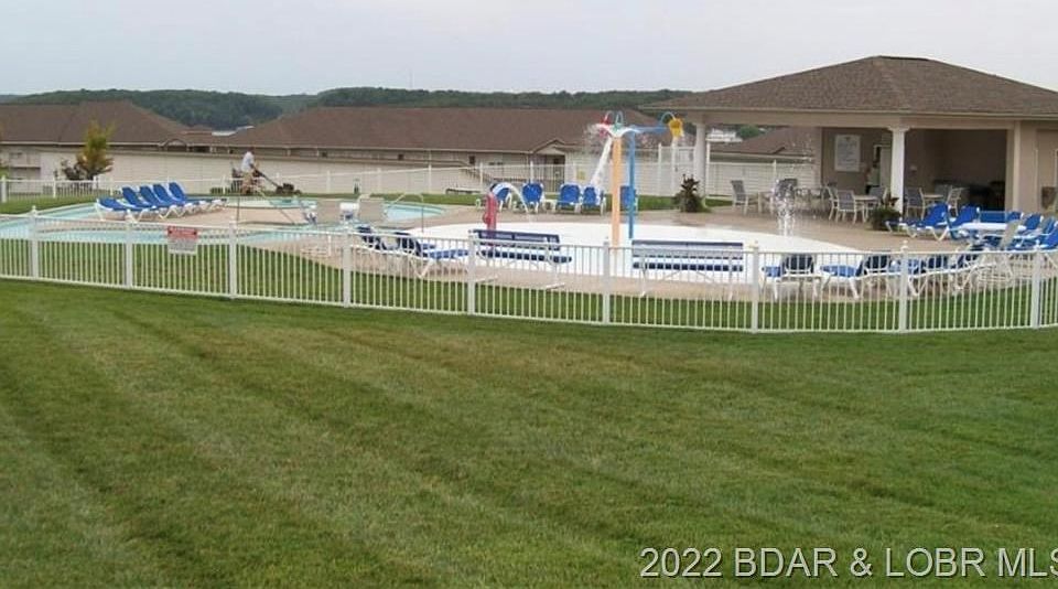 2nd image of 1225 Lands End Pkwy #712