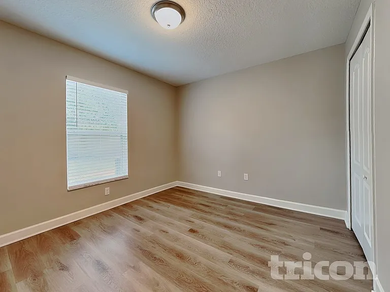 13806 Newport Shores Dr — Photo 10