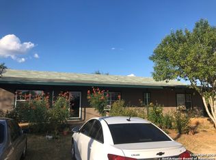 220 County Road 2518, Moore, TX 78057