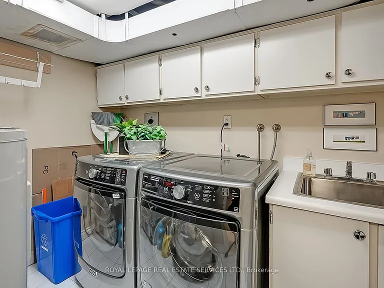100 Lakeshore Rd E #805 — Photo 27