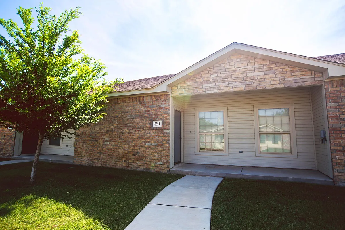 Building Photo - Venice Townhomes