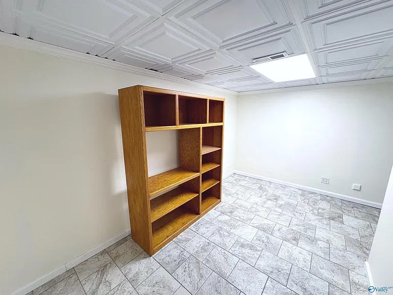 1319 Chesterfield Rd SE — Photo 35