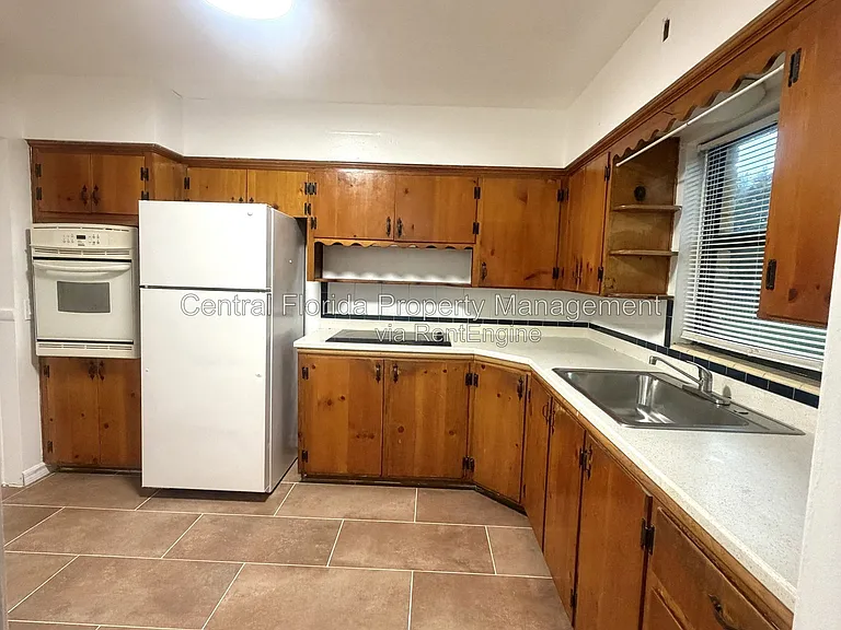 2615 Grove Ave — Photo 6
