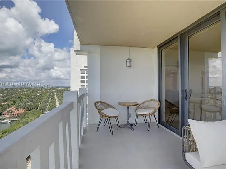 1121 Crandon Blvd #D1201 — Photo 19