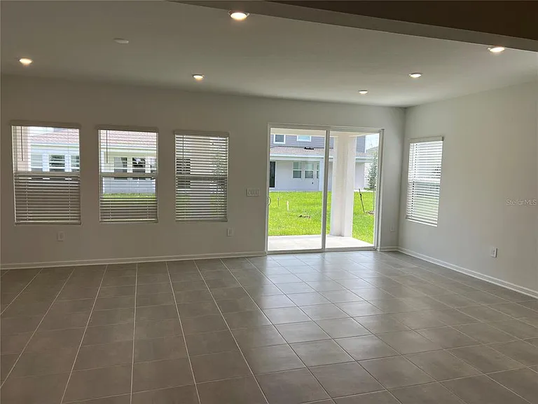 5511 Nina Way — Photo 5