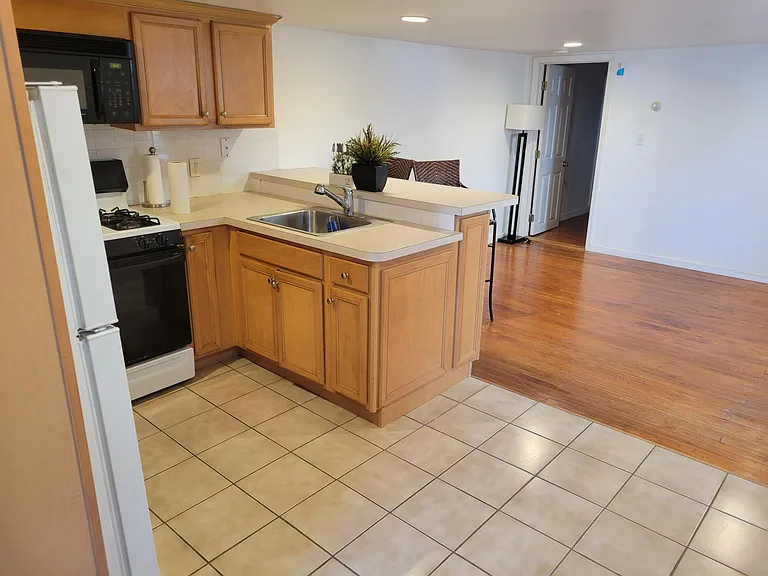 71 Dunston Ave — Photo 6