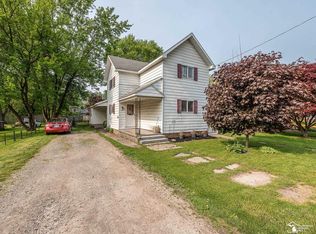 654 Washington Ave, Temperance, MI 48182