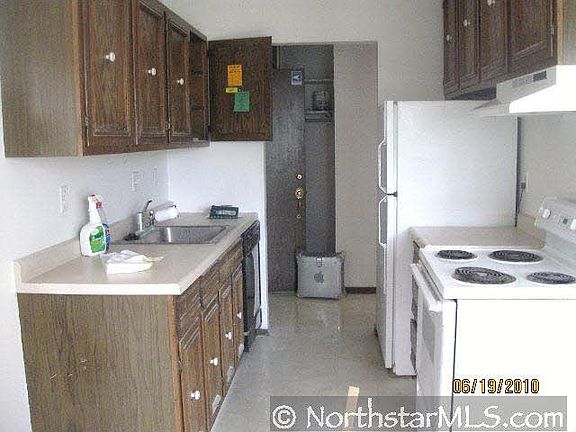 2nd image of 940 Westbrooke Way