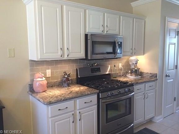 2nd image of 11201 Butternut Ln