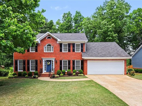 1925 Paddock Ct, Lawrenceville, GA 30043