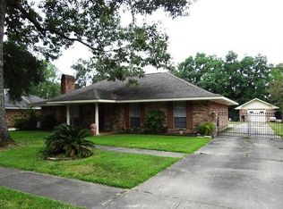 1413 Lansdowne Dr, Denham Springs, LA 70726