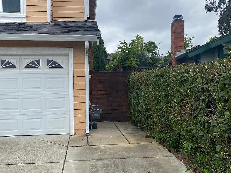 2847 Wildflower Dr — Photo 1