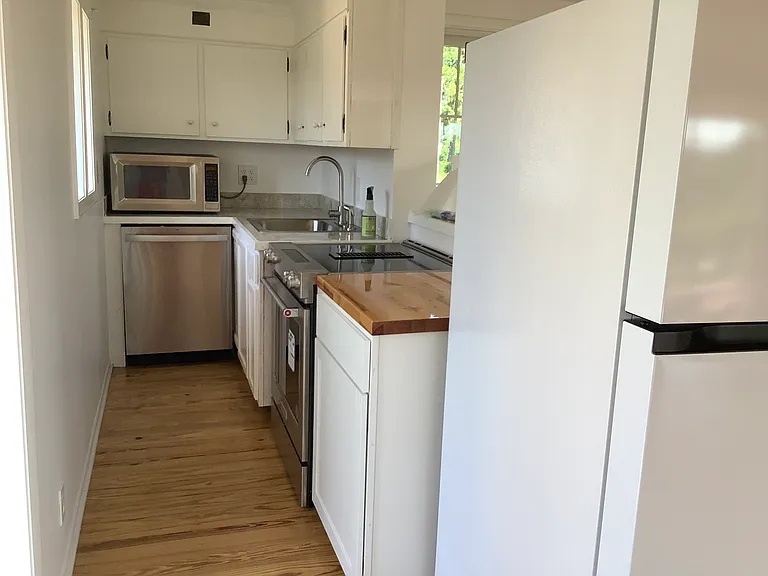 Norwood Ave — Photo 12