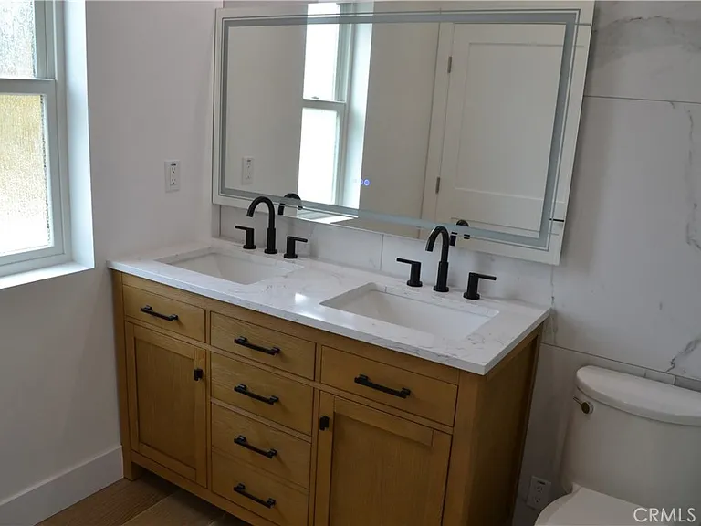 12747 Hilltop Dr #B — Photo 17