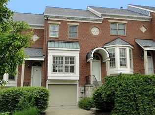 1008 Alden Dr, Pittsburgh, PA 15220