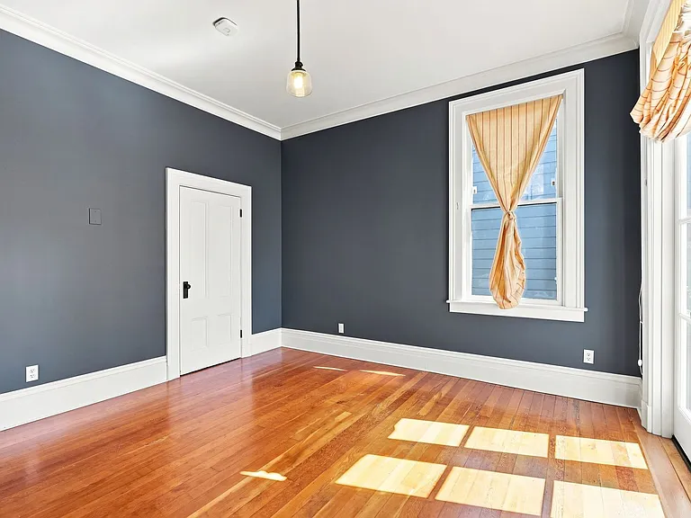2570 Folsom St — Photo 22