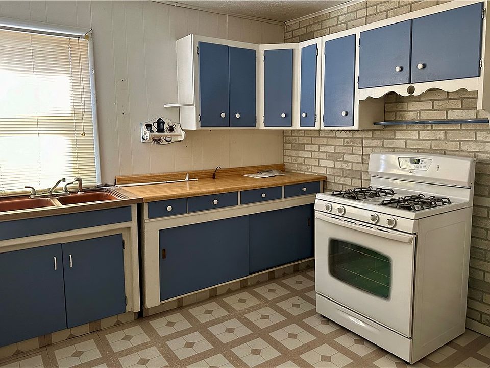2nd image of 1020 Geil Ave